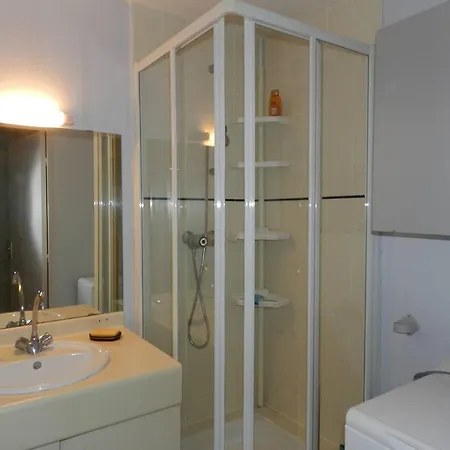 Apartment Le Lavandou, 2 Pieces, 4 Personnes - Fr-1-251-659 *